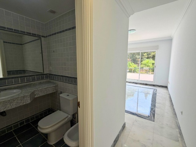 Penthouse in Nueva Andalucía