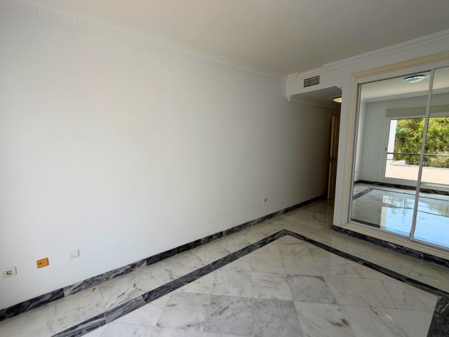 Penthouse in Nueva Andalucía