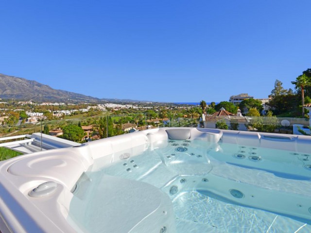 7 Schlafzimmer Villa in Nueva Andalucía