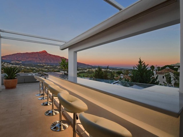 7 Schlafzimmer Villa in Nueva Andalucía