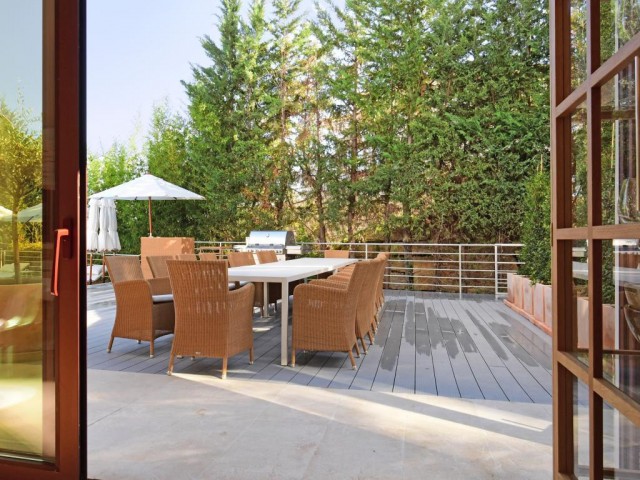 7 Schlafzimmer Villa in Nueva Andalucía