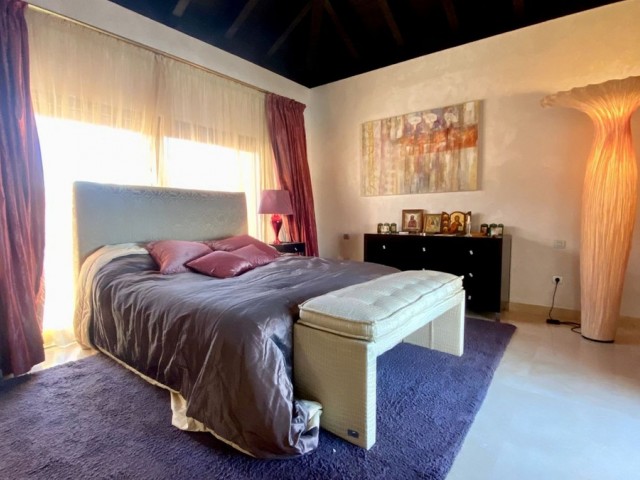 Penthouse avec 3 Chambres  à Los Monteros