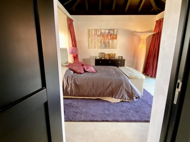 Penthouse avec 3 Chambres  à Los Monteros