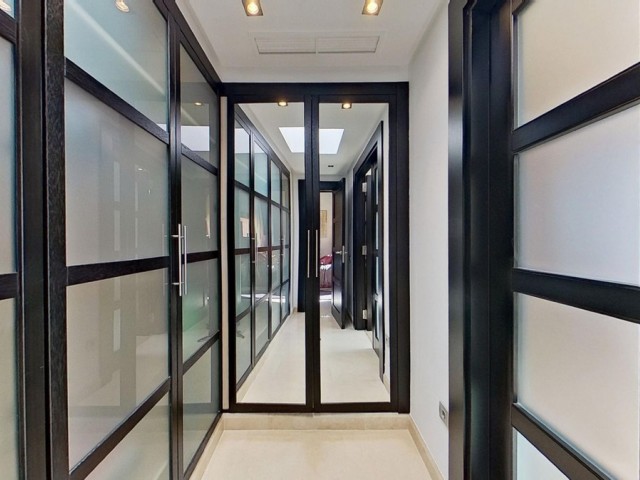 Penthouse avec 3 Chambres  à Los Monteros