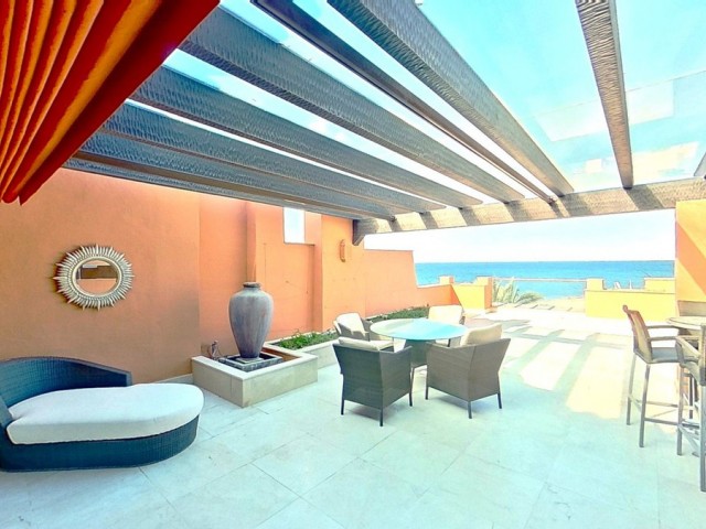 Penthouse avec 3 Chambres  à Los Monteros
