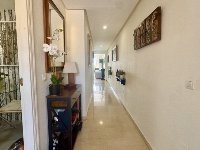 4 Bedrooms Apartment in Arroyo de la Miel