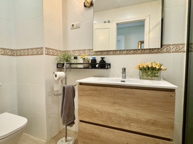 4 Bedrooms Apartment in Arroyo de la Miel