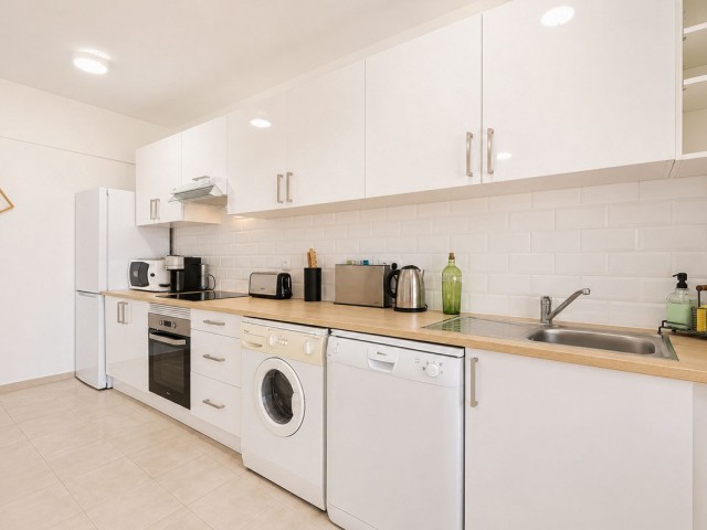 Maison mitoyenne avec 4 Chambres  à Costabella