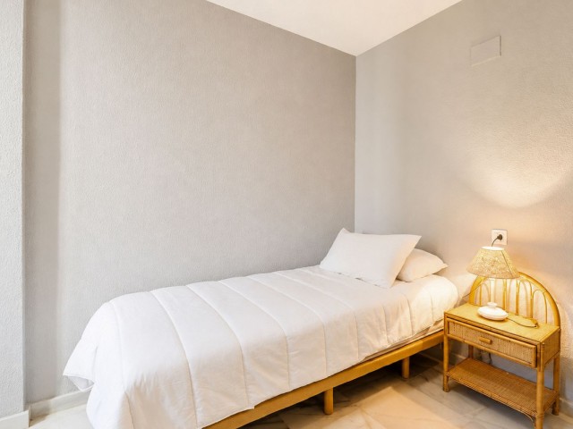 Maison mitoyenne avec 4 Chambres  à Costabella
