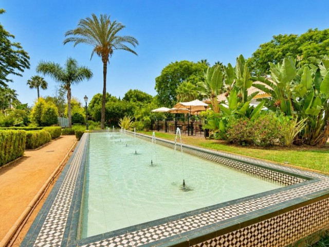 2 Bedrooms Apartment in Puerto Banús