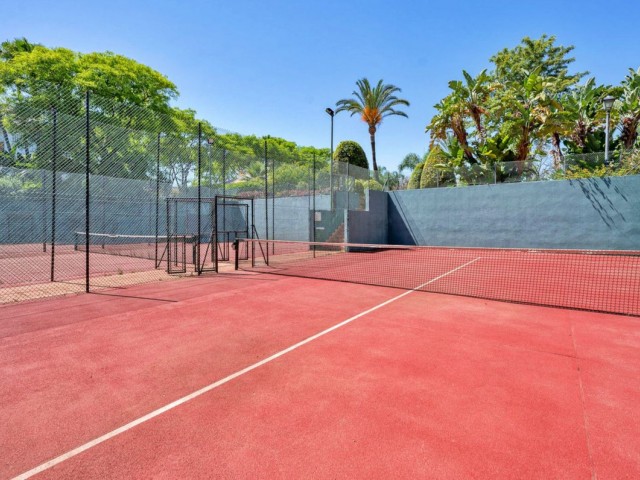 2 Bedrooms Apartment in Puerto Banús