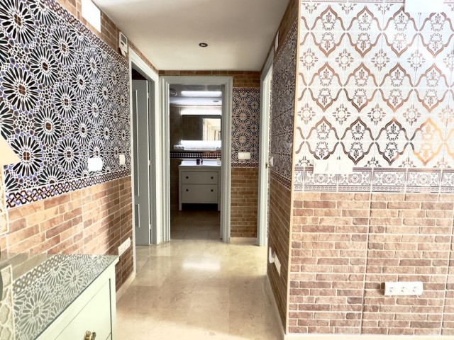 Penthouse avec 2 Chambres  à Guadalmina Baja