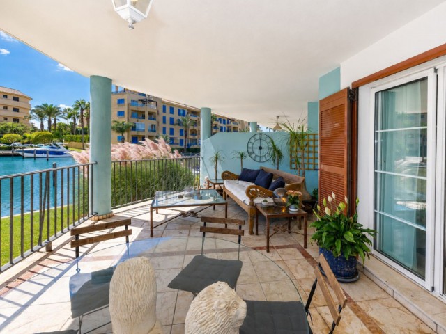 Apartamento con 3 Dormitorios  en Sotogrande Marina