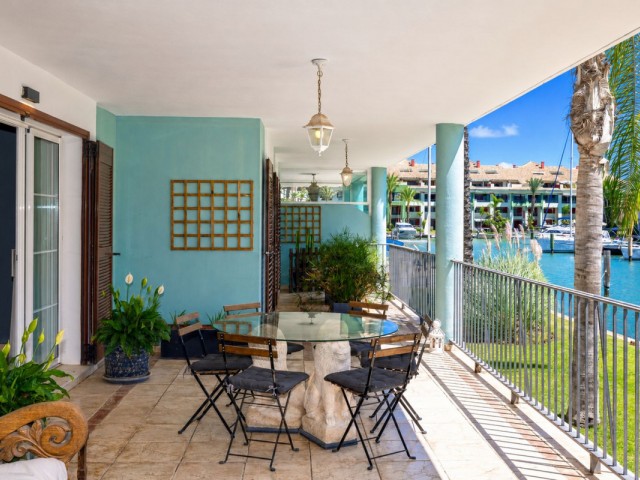 Apartamento con 3 Dormitorios  en Sotogrande Marina