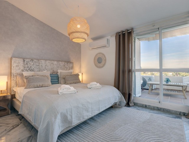 5 Bedrooms Apartment in Bahía de Marbella