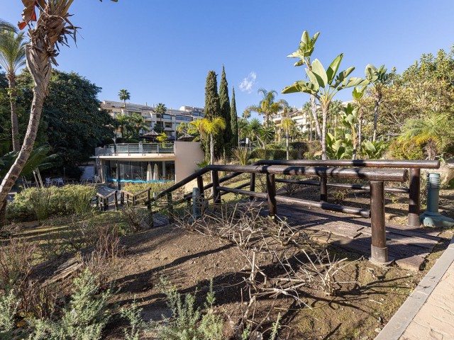5 Bedrooms Apartment in Bahía de Marbella