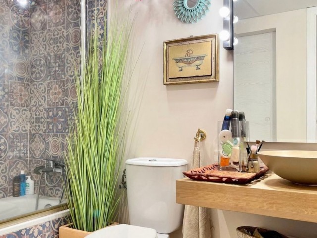Apartamento con 2 Dormitorios  en Guadalmina Alta