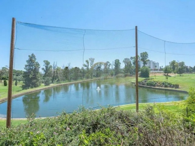 Apartamento con 2 Dormitorios  en Guadalmina Alta