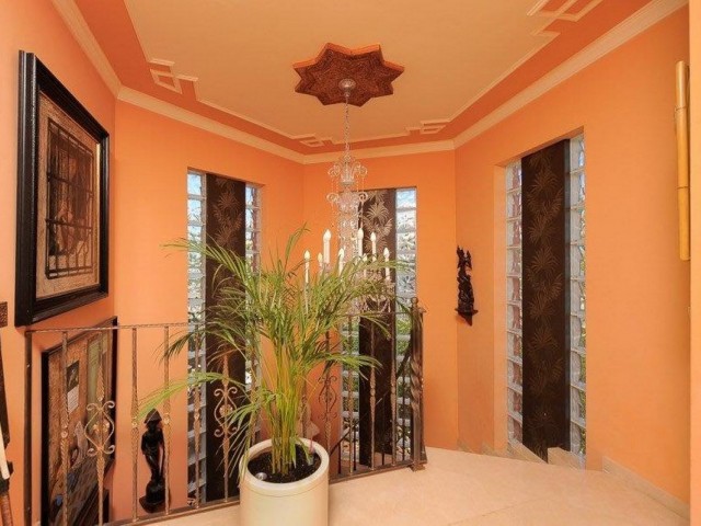 4 Sovrums Villa i Playamar
