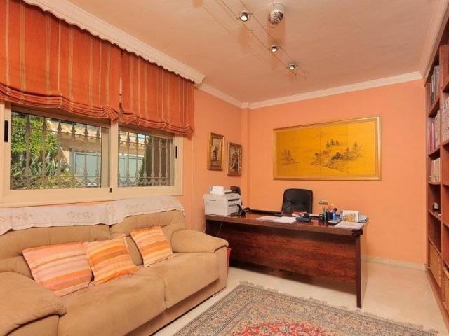 4 Sovrums Villa i Playamar