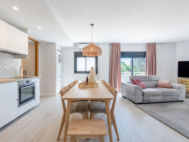 2 Schlafzimmer Apartment in La Carihuela