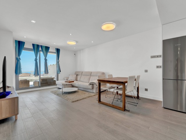 Apartamento con 2 Dormitorios  en Benalmadena Pueblo