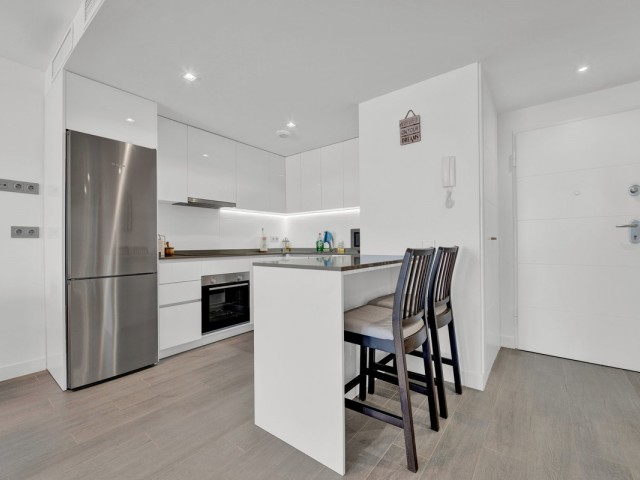 Apartamento con 2 Dormitorios  en Benalmadena Pueblo