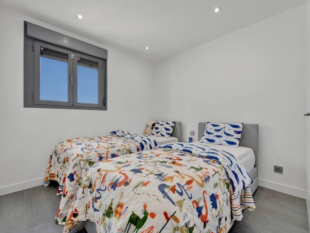 Apartamento con 2 Dormitorios  en Benalmadena Pueblo