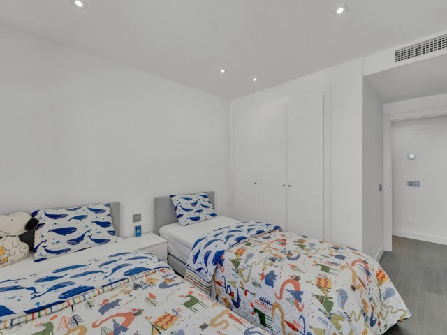 Apartamento con 2 Dormitorios  en Benalmadena Pueblo