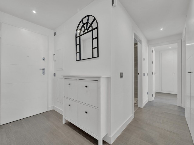 Apartamento con 2 Dormitorios  en Benalmadena Pueblo