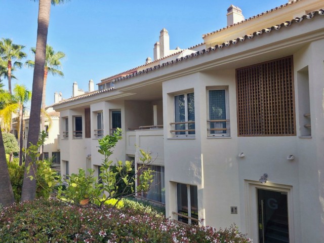 2 Bedrooms Apartment in Sierra Blanca