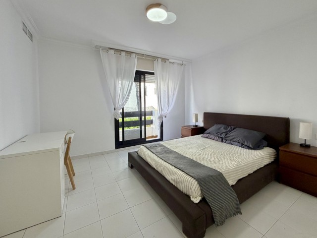 Maison mitoyenne avec 3 Chambres  à Guadalmina Baja
