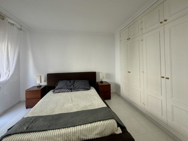 Maison mitoyenne avec 3 Chambres  à Guadalmina Baja
