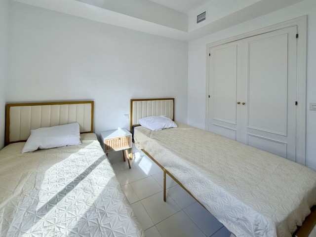 Maison mitoyenne avec 3 Chambres  à Guadalmina Baja