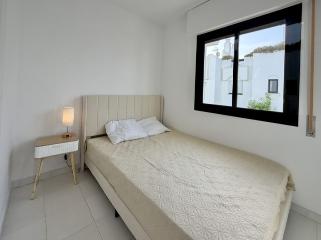 Maison mitoyenne avec 3 Chambres  à Guadalmina Baja