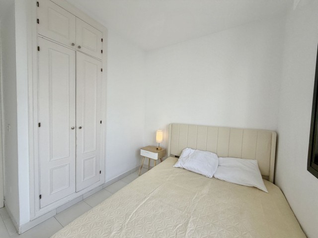Maison mitoyenne avec 3 Chambres  à Guadalmina Baja