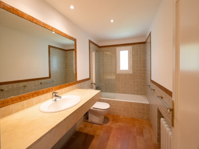 Villa avec 5 Chambres  à Sotogrande Costa