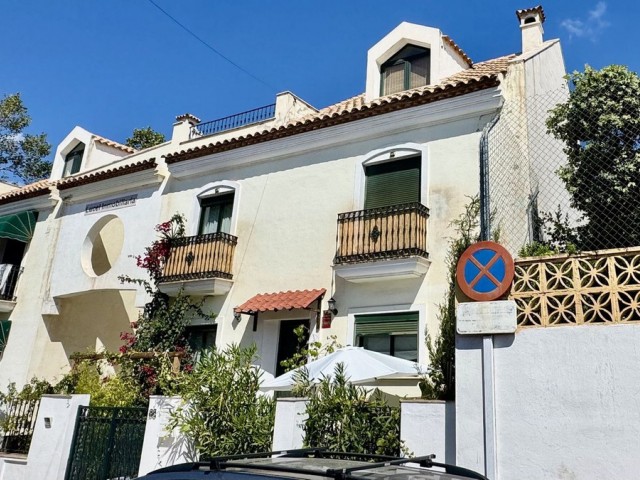Villa, Arroyo de la Miel, R5460244
