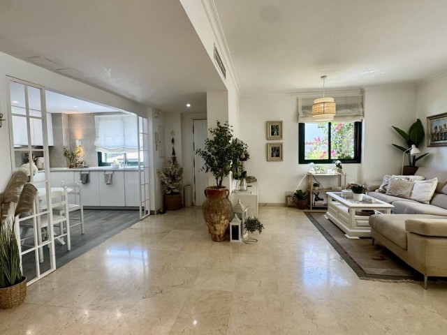 4 Bedrooms Villa in Arroyo de la Miel