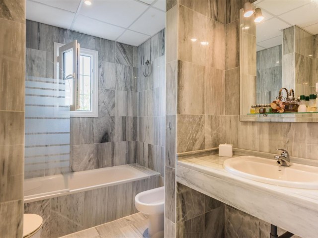 2 Bedrooms Apartment in Cabopino