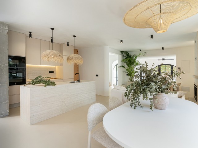 Villa avec 5 Chambres  à El Pinillo