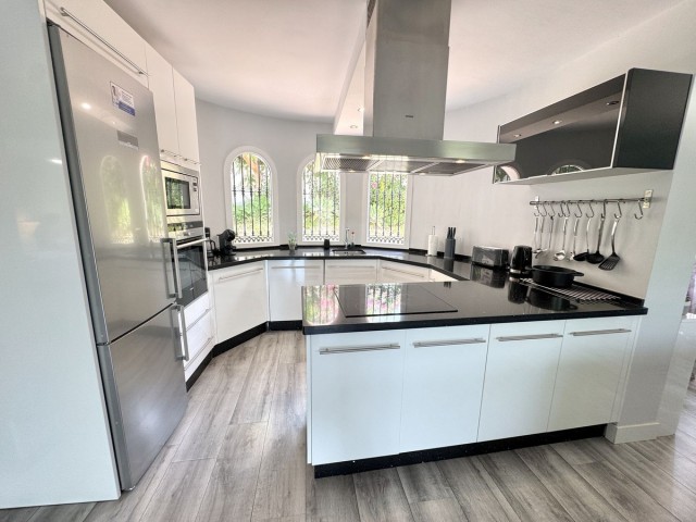 Villa avec 6 Chambres  à Sierrezuela