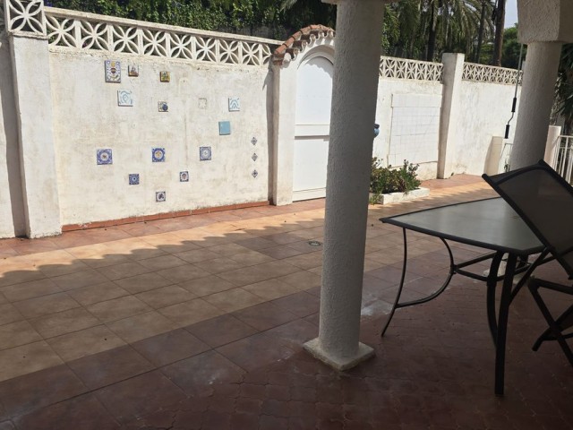 Villa, Marbesa, R5477242