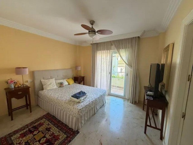 4 Slaapkamer Rijtjeshuis in El Rosario