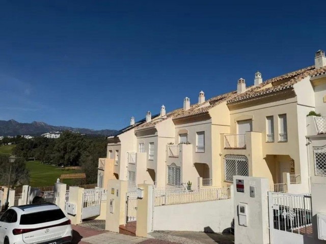 4 Slaapkamer Rijtjeshuis in El Rosario