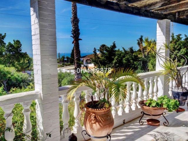 Villa con 5 Dormitorios  en La Capellania