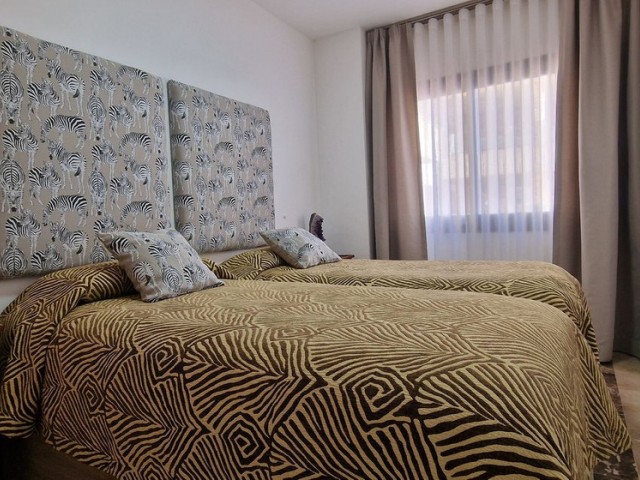 2 Bedrooms Apartment in La Duquesa