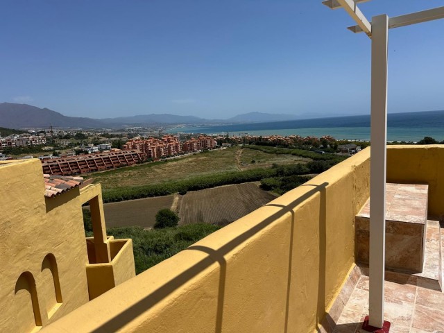 2 Bedrooms Apartment in Manilva
