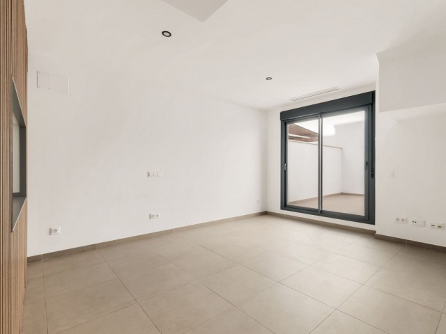 Maison mitoyenne, Cancelada, R5484334