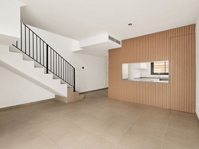 Maison mitoyenne, Cancelada, R5484334